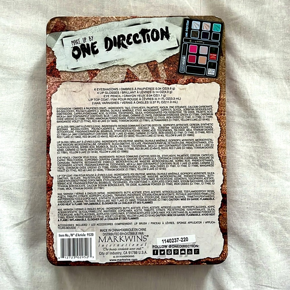 Limited Edition One Direction Makeup Set - Picture 2 of 3